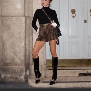 Zara leather knee high heeled boots with gold chain details 2022